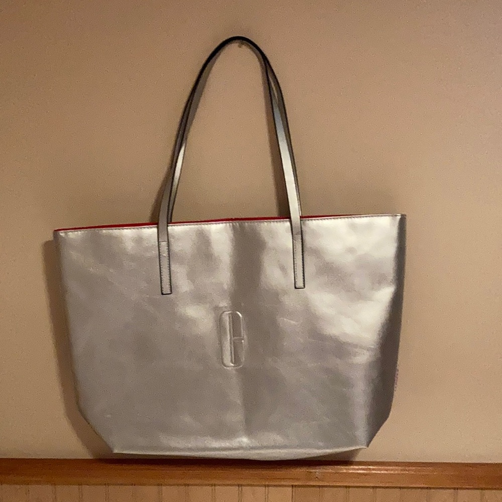 Clinique tote